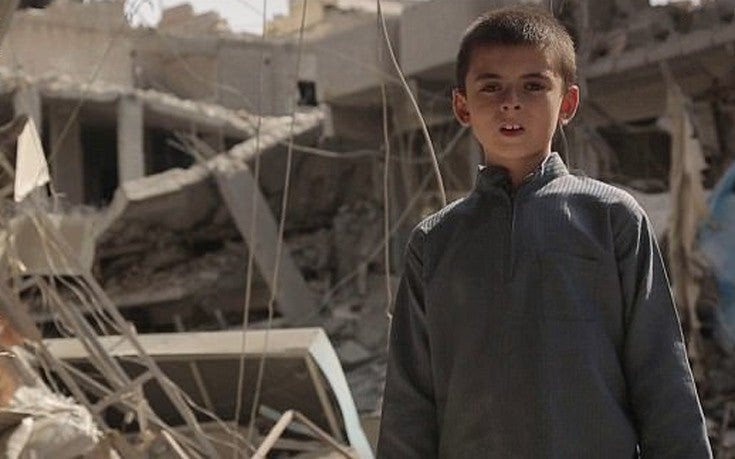 Νέο προπαγανδιστικό βίντεο «ανέβασε» ο ISIS – Δεκάχρονος οπλοφορεί και απειλεί Τραμπ και ΗΠΑ (βίντεο)